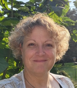 Photo of DeAnna Cooper