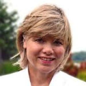 Photo of Julie Doyle